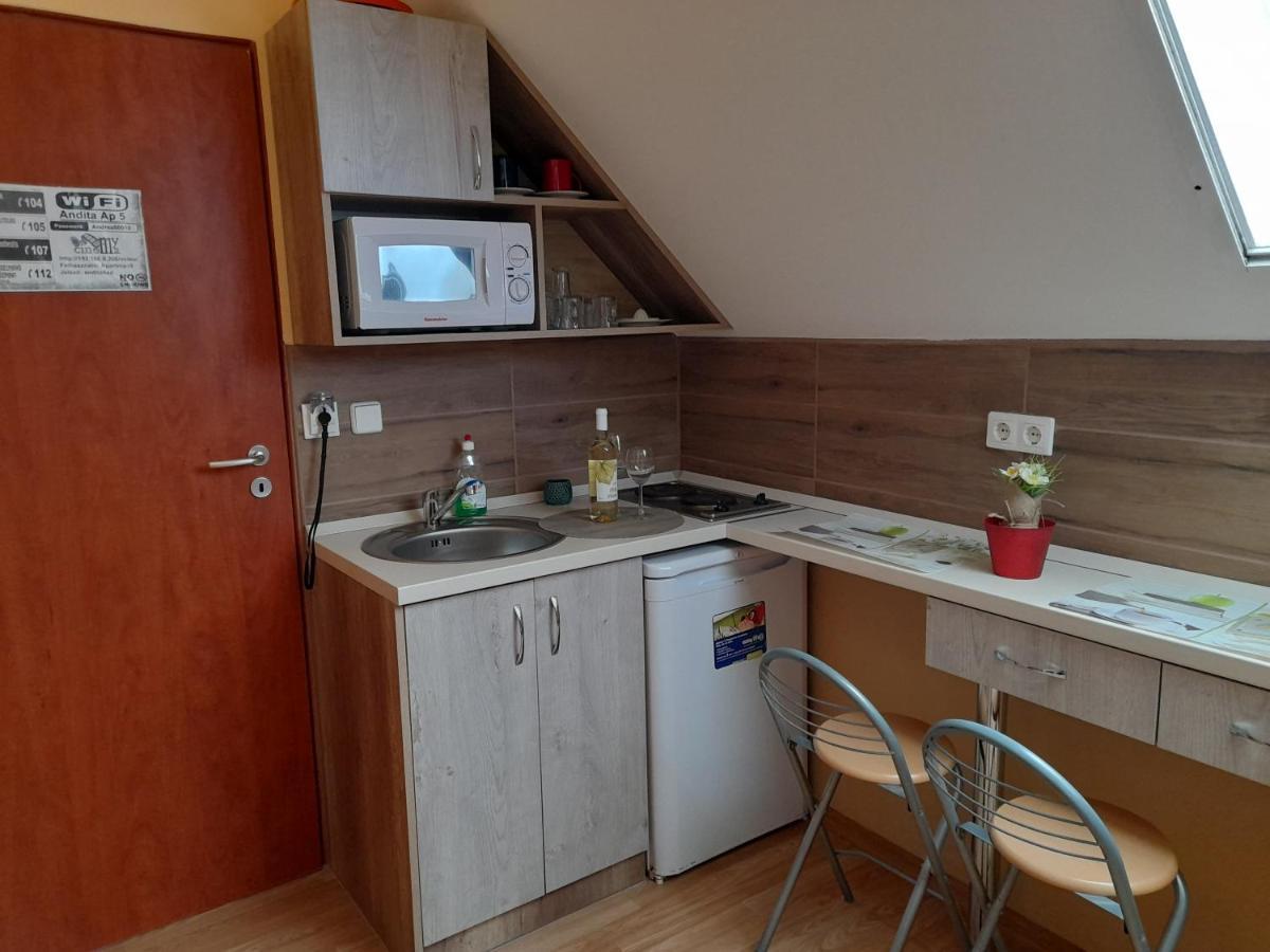 Andrea Apartman ไฮจ์ดุสโซบอสโล ภายนอก รูปภาพ